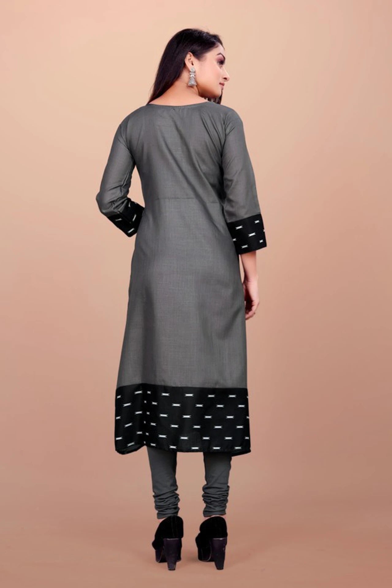 Women Solid Flared Round Neck Cotton Grey Gown